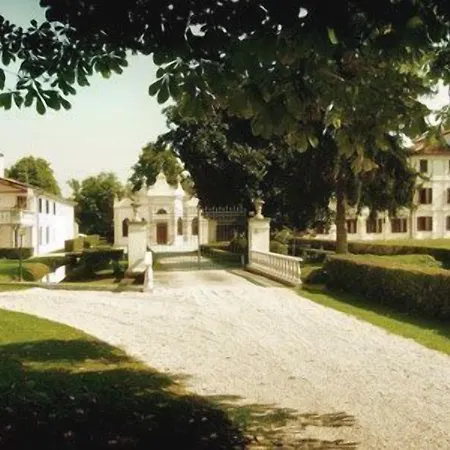 Toderini Kır Evi *