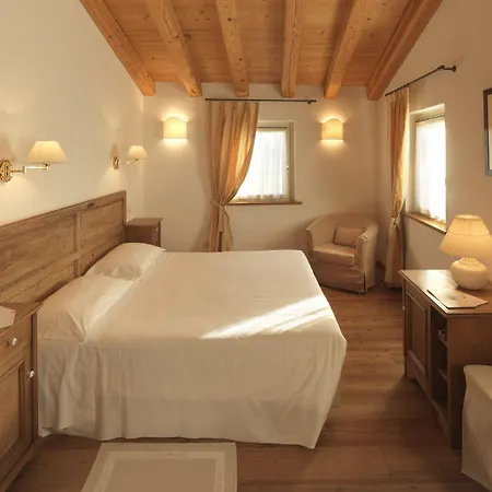 托德里尼别墅酒店 * 卡多格尼